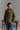 HUDSON SOBRE CAMISA VERDE MILITAR
