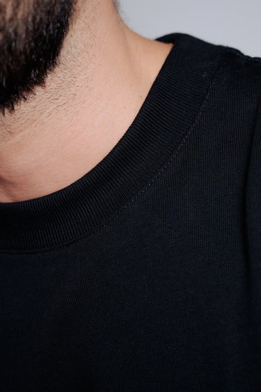ESSENTIAL REGULAR FIT NEGRO